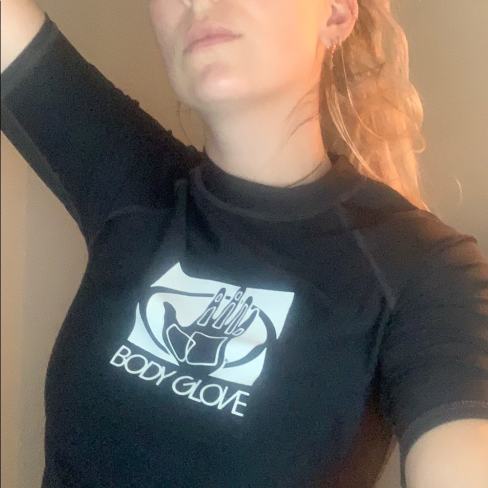 Body Glove Women's Black Short Sleeve Tee